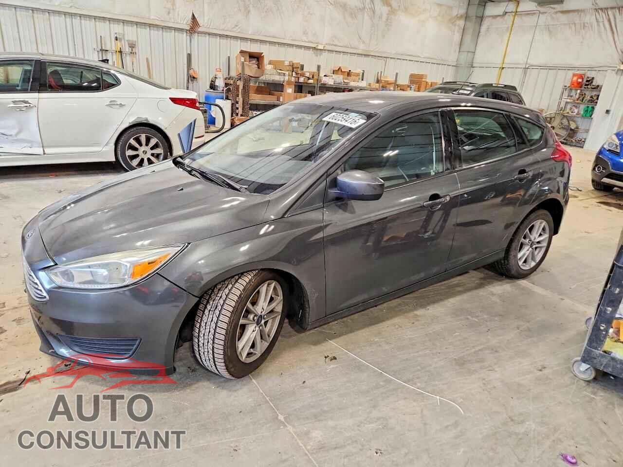 FORD FOCUS 2018 - 1FADP3K26JL202697