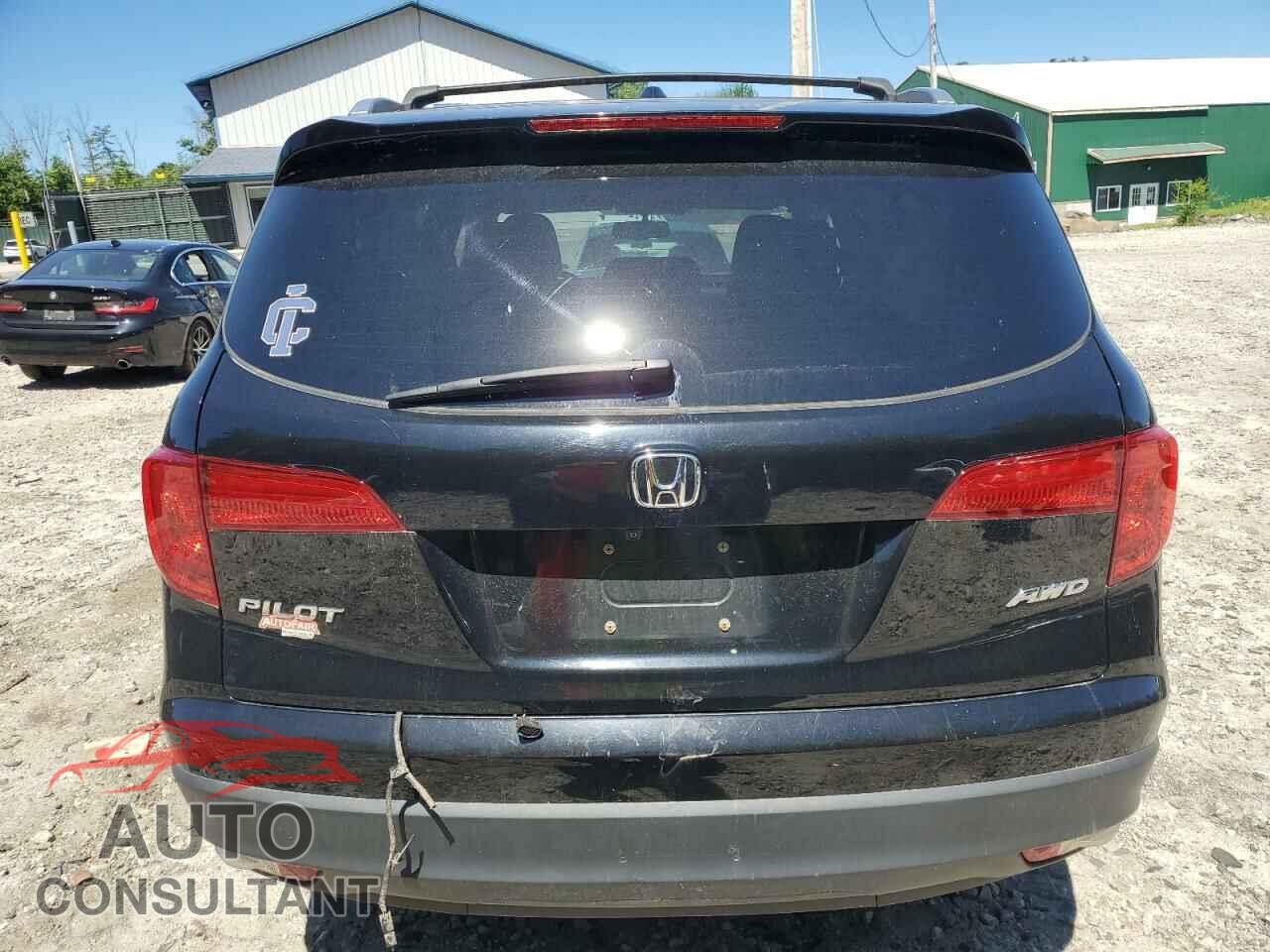 HONDA PILOT 2018 - 5FNYF6H52JB038529