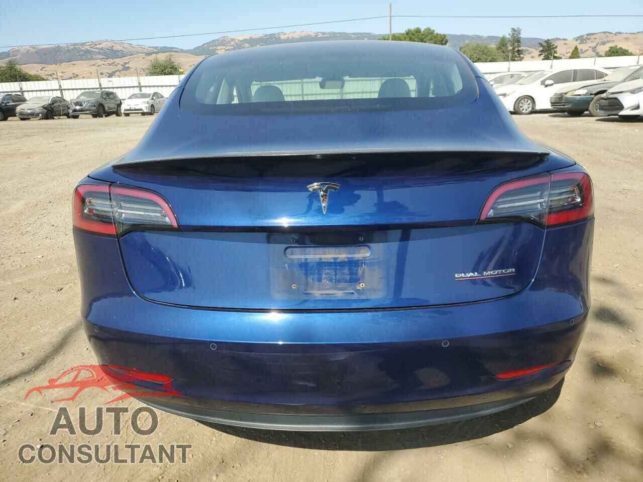 TESLA MODEL 3 2018 - 5YJ3E1EB8JF080844