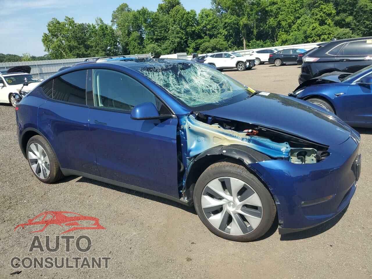 TESLA MODEL Y 2024 - 7SAYGDEE4RF032154