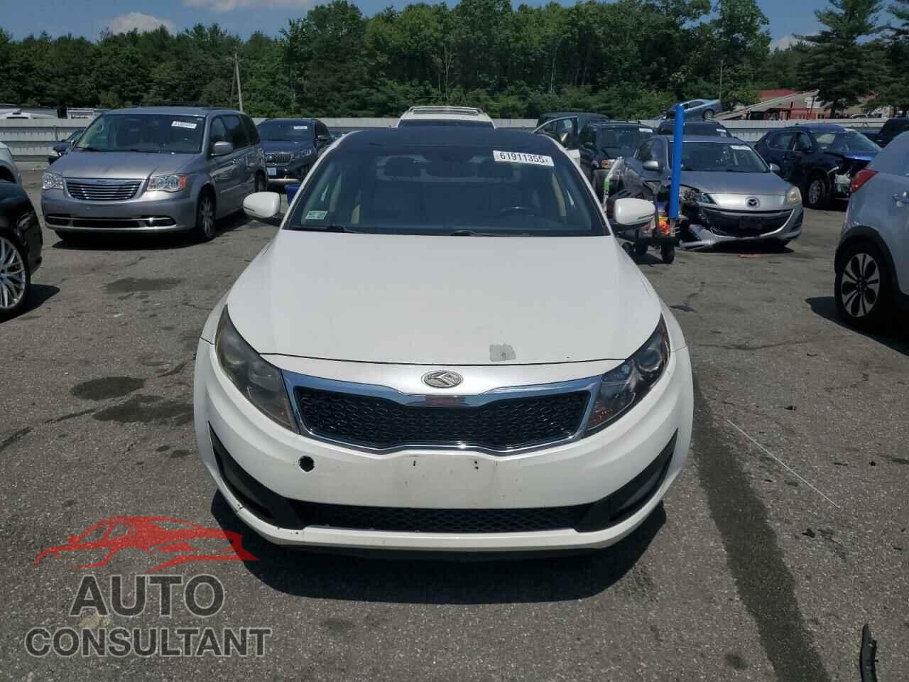 KIA OPTIMA 2011 - KNAGN4A77B5071220