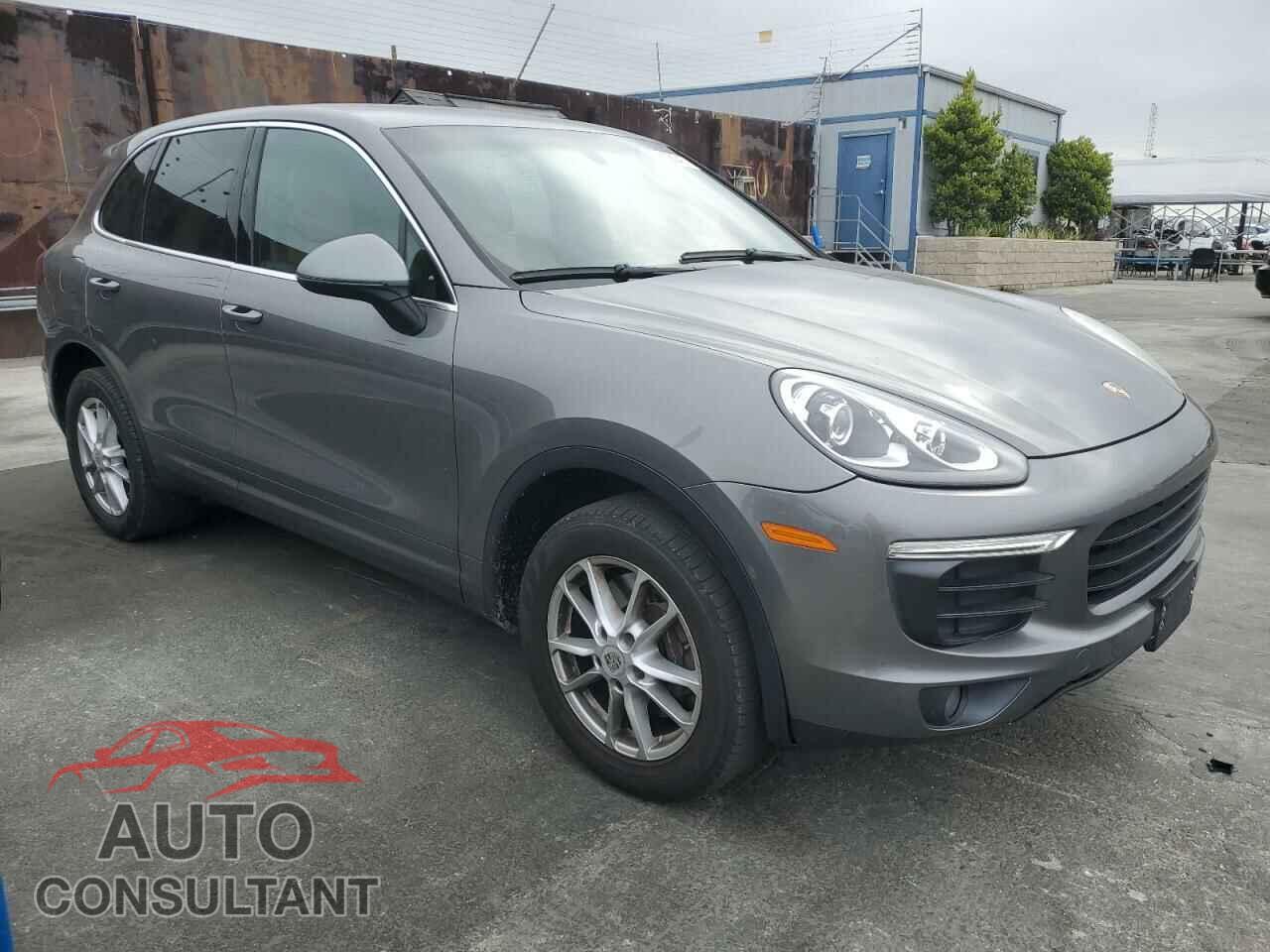 PORSCHE CAYENNE 2016 - WP1AA2A21GKA15990