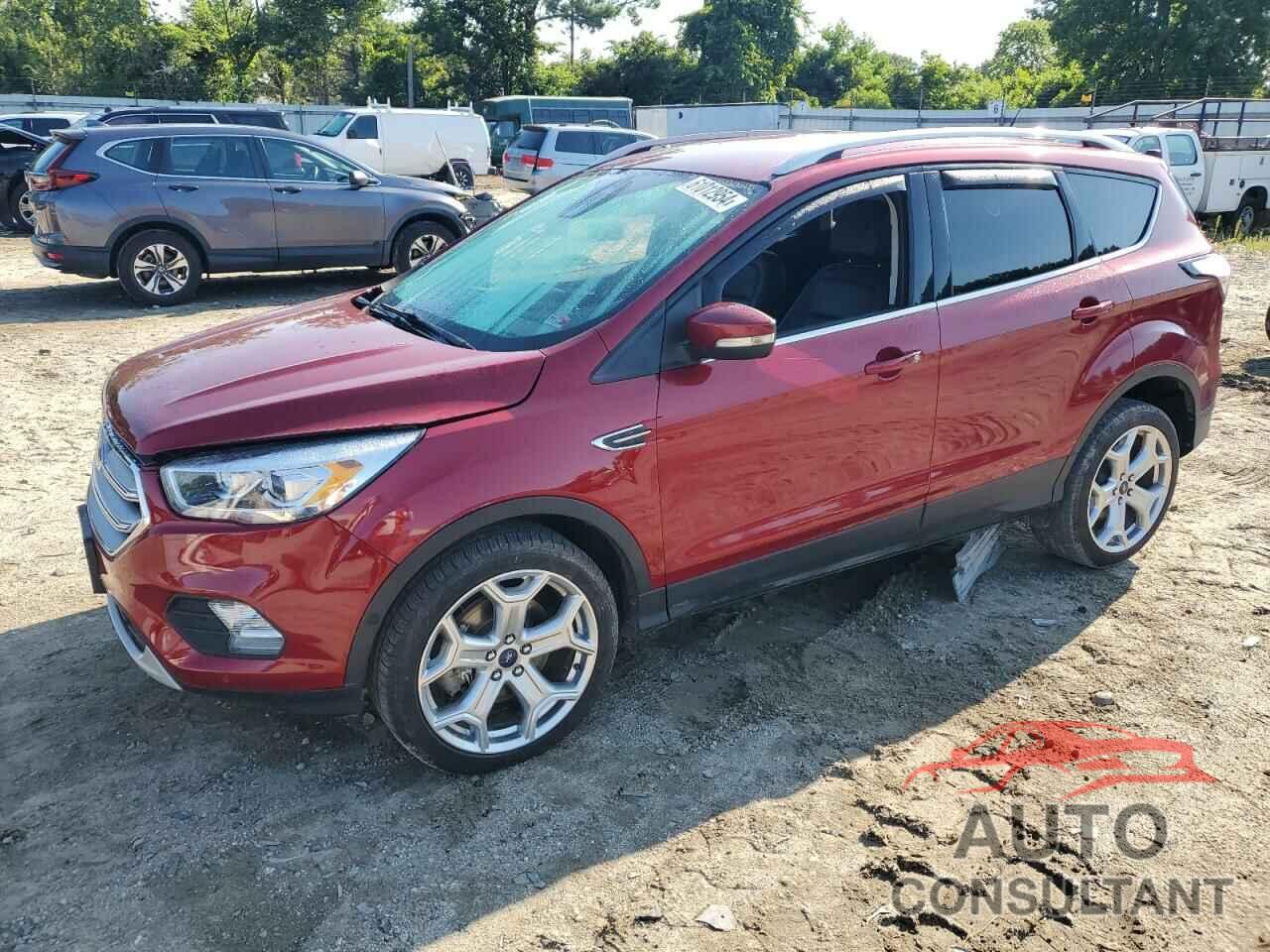 FORD ESCAPE 2017 - 1FMCU0J94HUC07716