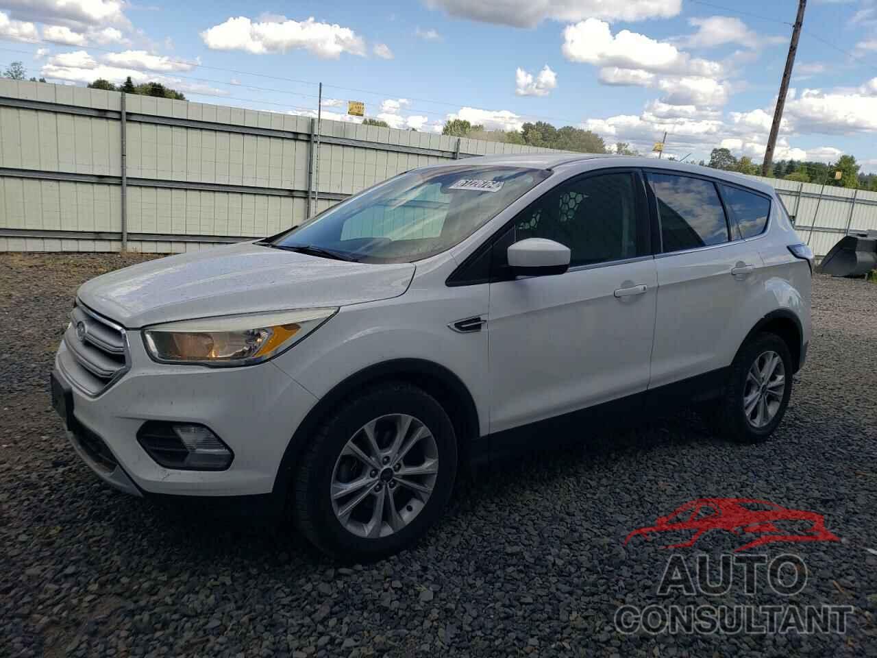 FORD ESCAPE 2017 - 1FMCU0GD2HUA15853