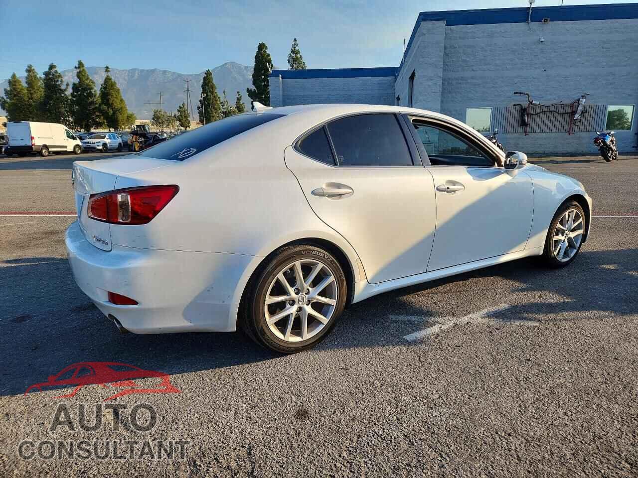 LEXUS IS 2013 - JTHBF5C28D5193183