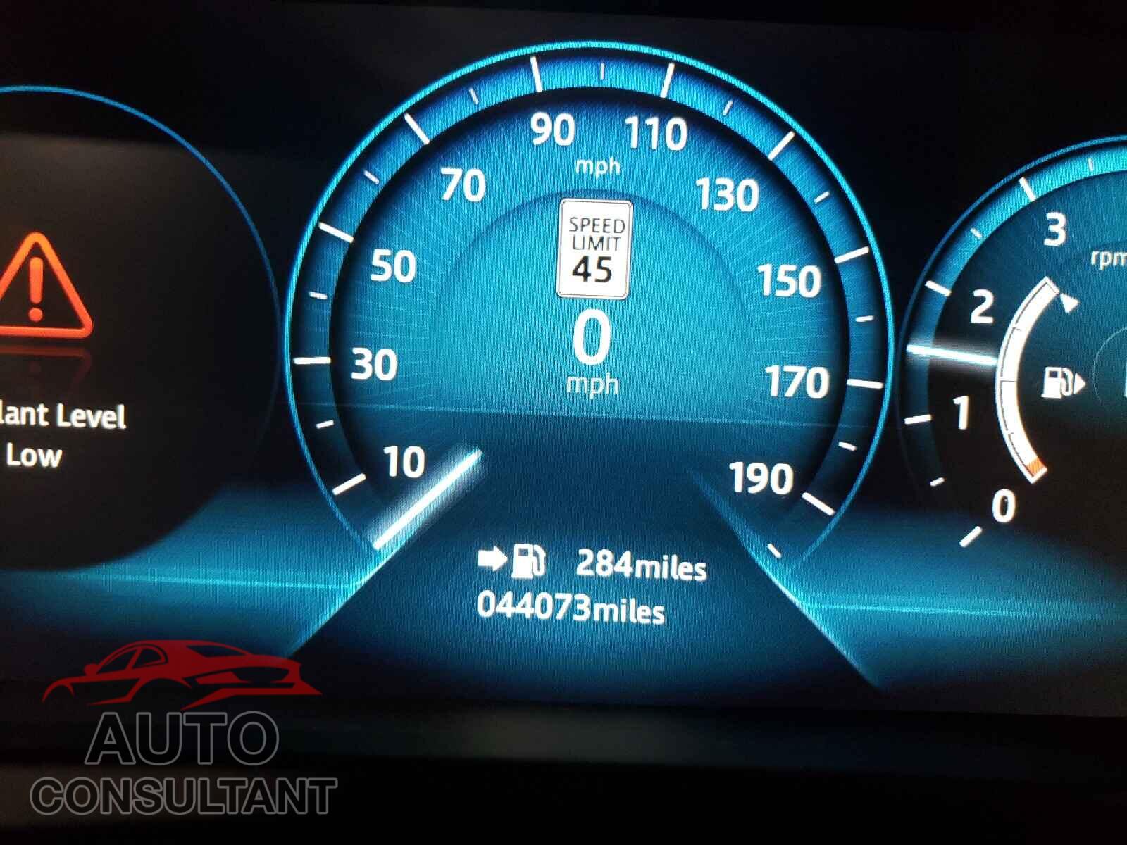JAGUAR F-PACE 2017 - SADCL2BVXHA496895