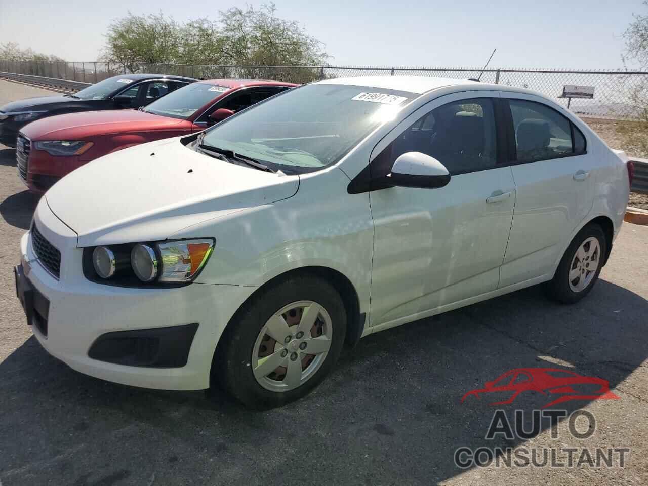 CHEVROLET SONIC 2015 - 1G1JA5SH9F4184107