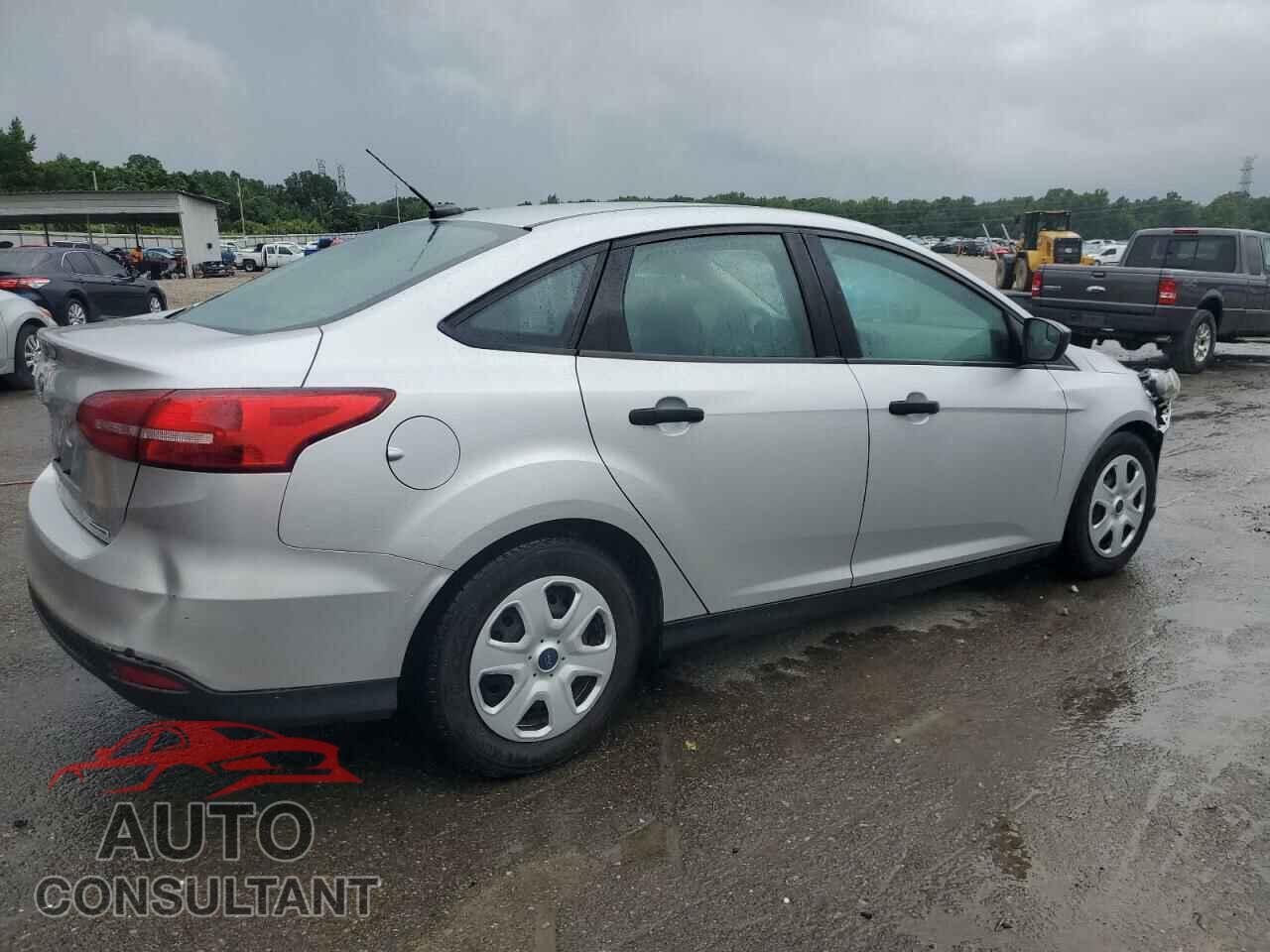 FORD FOCUS 2015 - 1FADP3E23FL345318