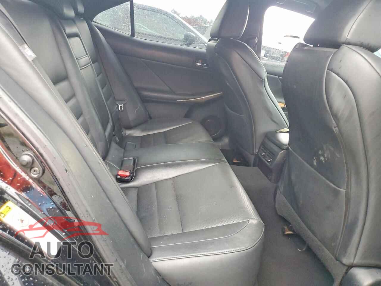 LEXUS IS 2016 - JTHBA1D2XG5016435