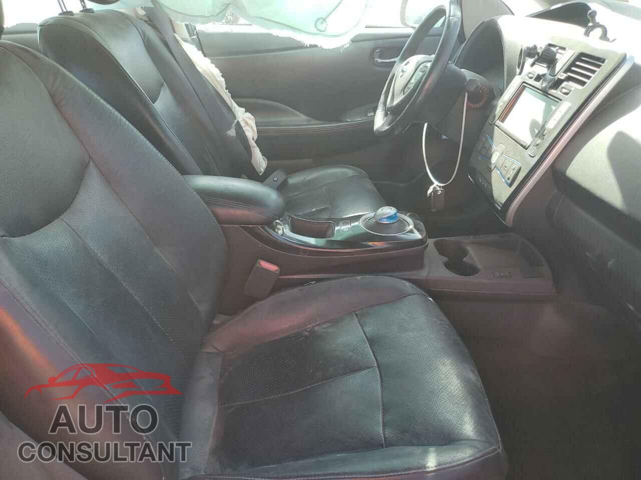 NISSAN LEAF 2015 - 1N4AZ0CP2FC309257