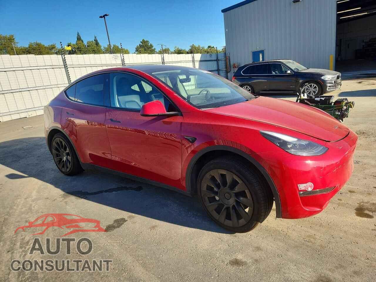 TESLA MODEL Y 2023 - 7SAYGDEE7PF708612