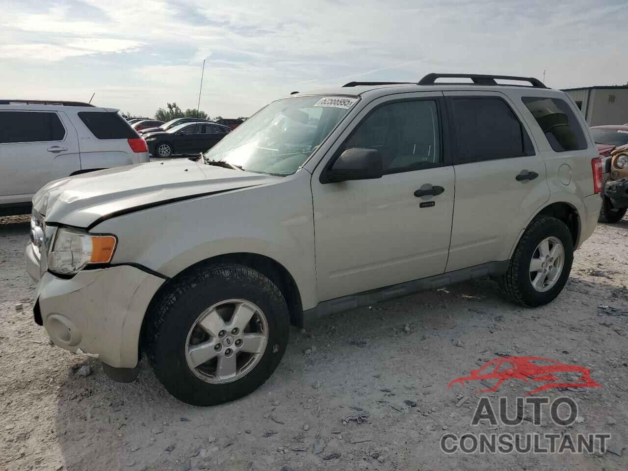 FORD ESCAPE 2009 - 1FMCU03749KC39719