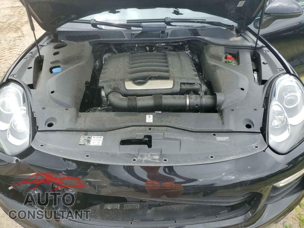 PORSCHE CAYENNE 2016 - WP1AA2A29GKA10858