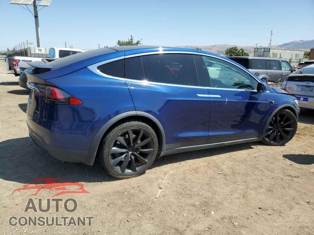 TESLA MODEL X 2020 - 5YJXCBE22LF240426