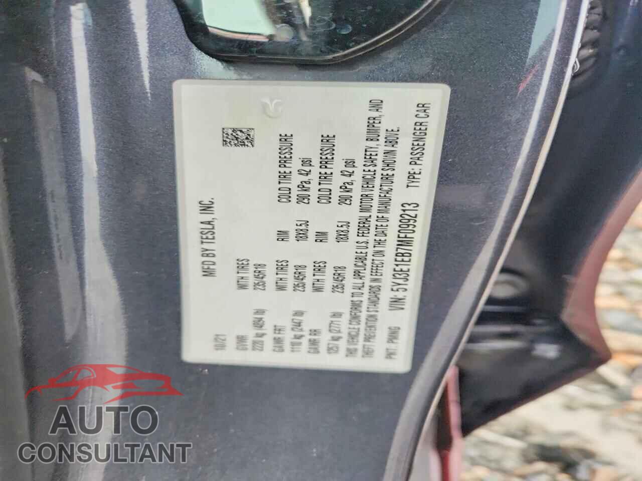 TESLA MODEL 3 2021 - 5YJ3E1EB7MF099213