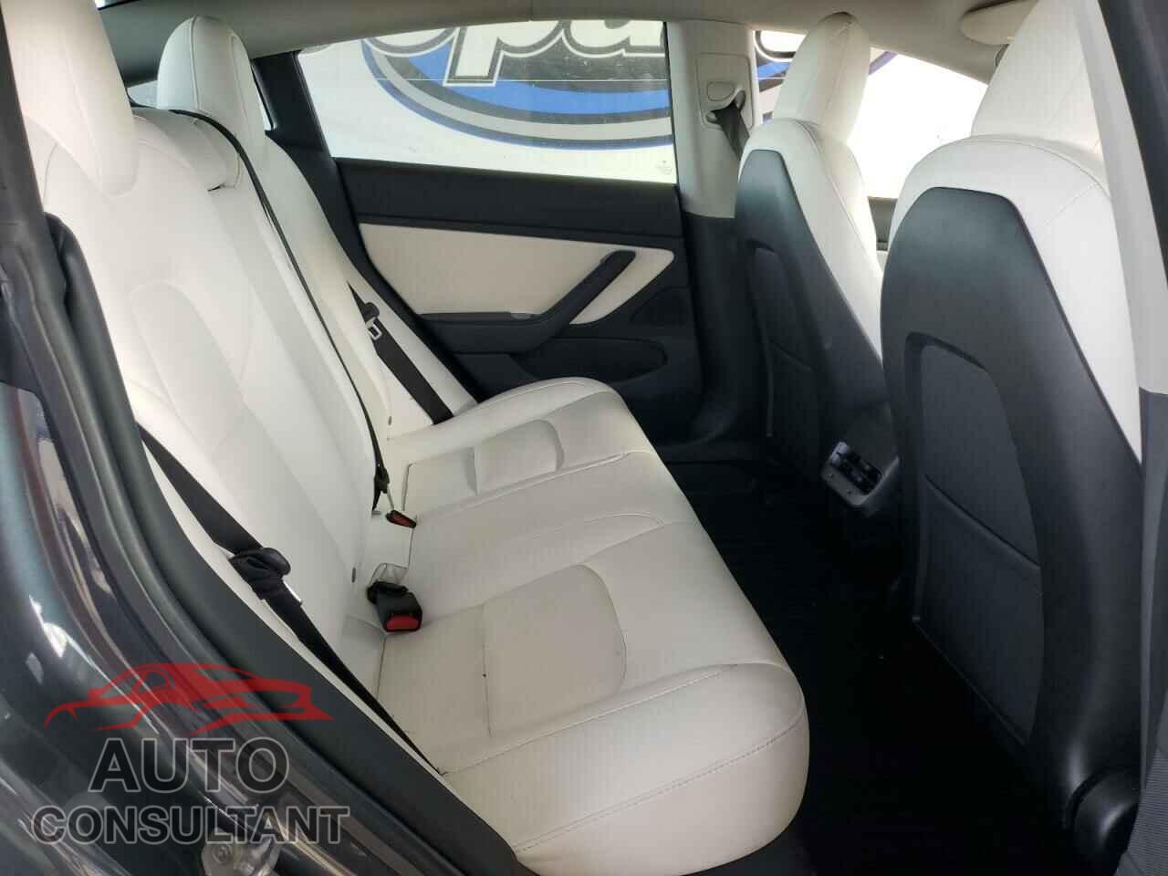 TESLA MODEL 3 2019 - 5YJ3E1EA4KF301803