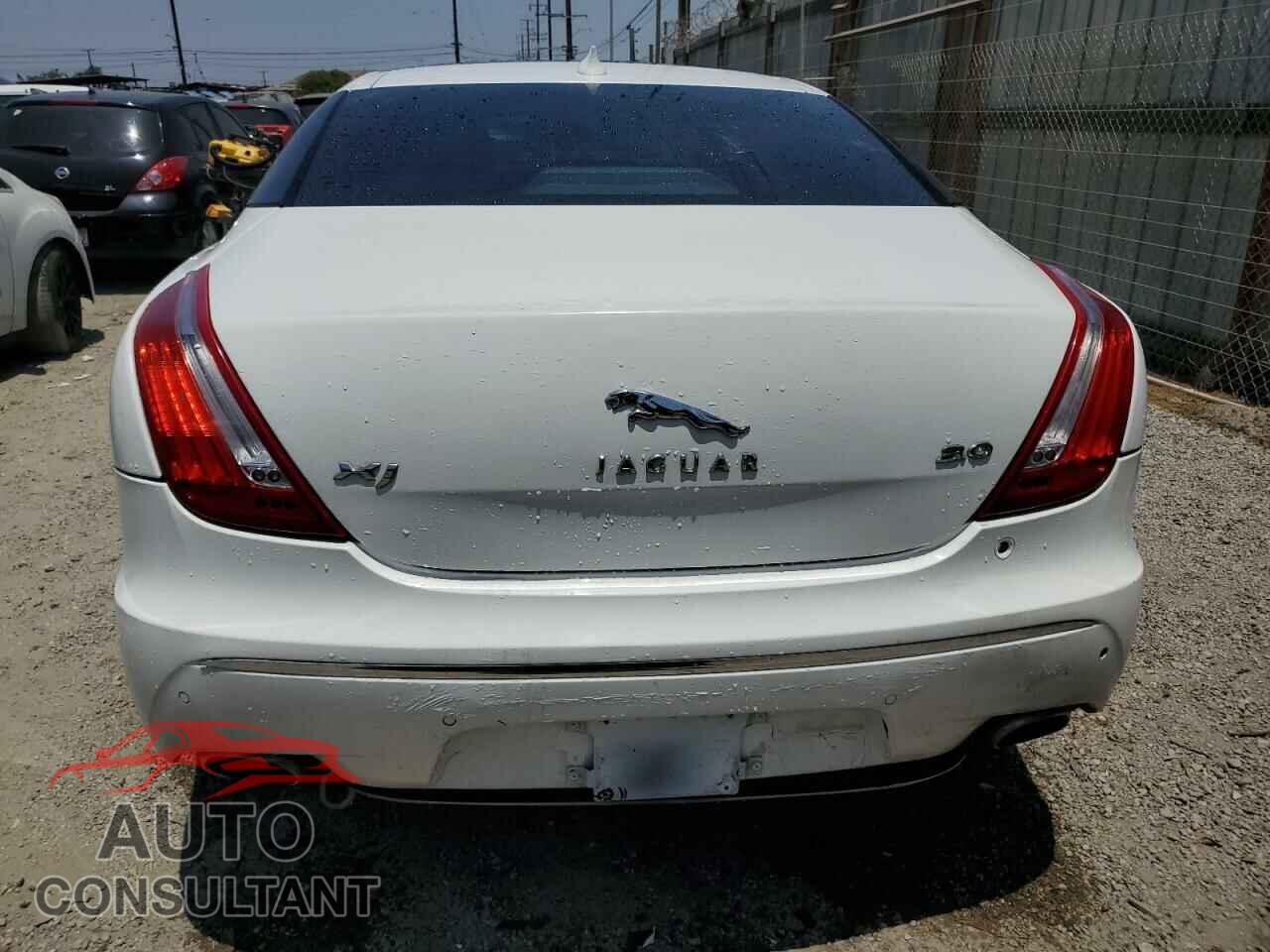 JAGUAR XJ 2013 - SAJWA1C75D8V40541