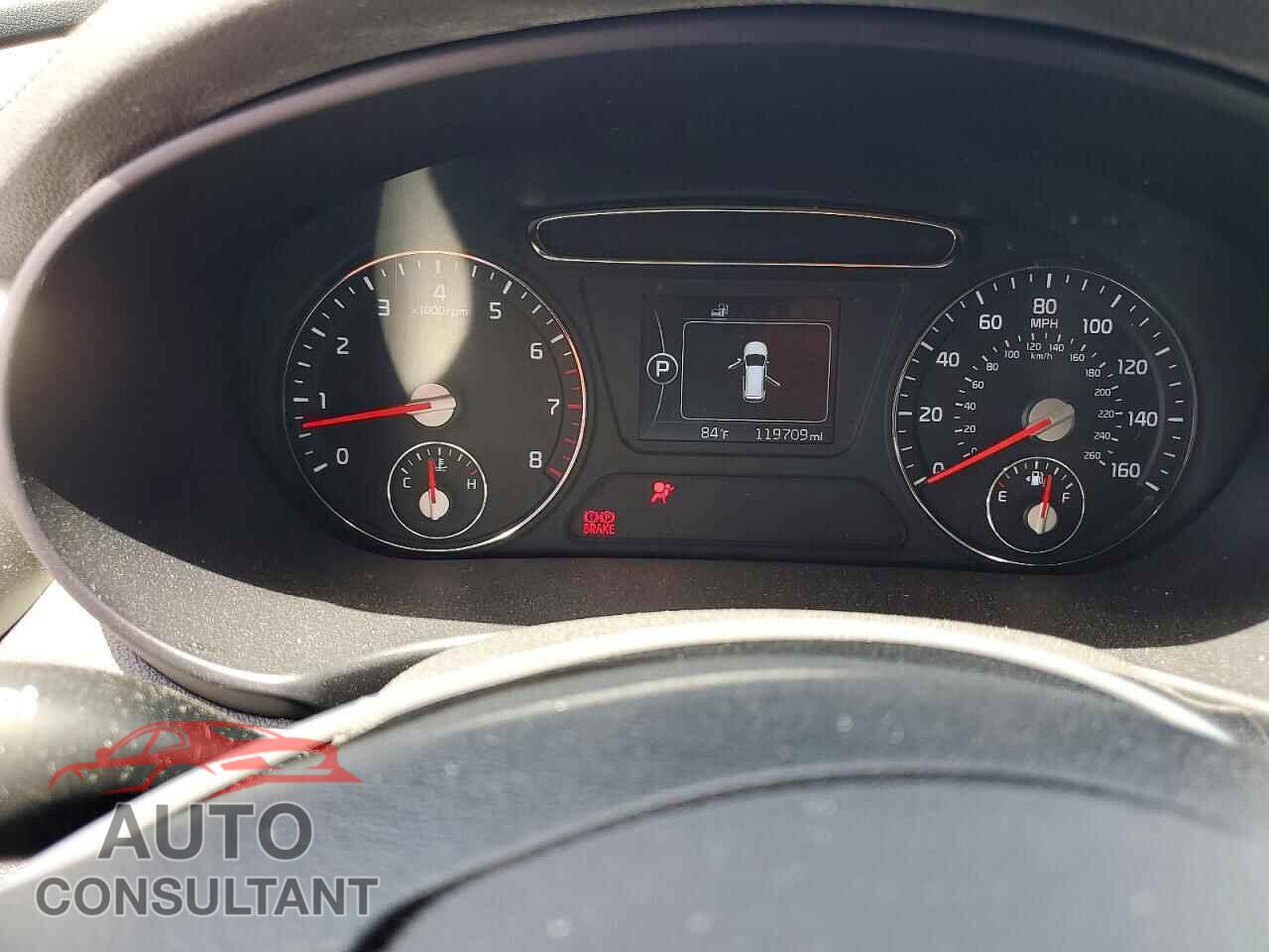 KIA SORENTO 2018 - 5XYPGDA52JG372625