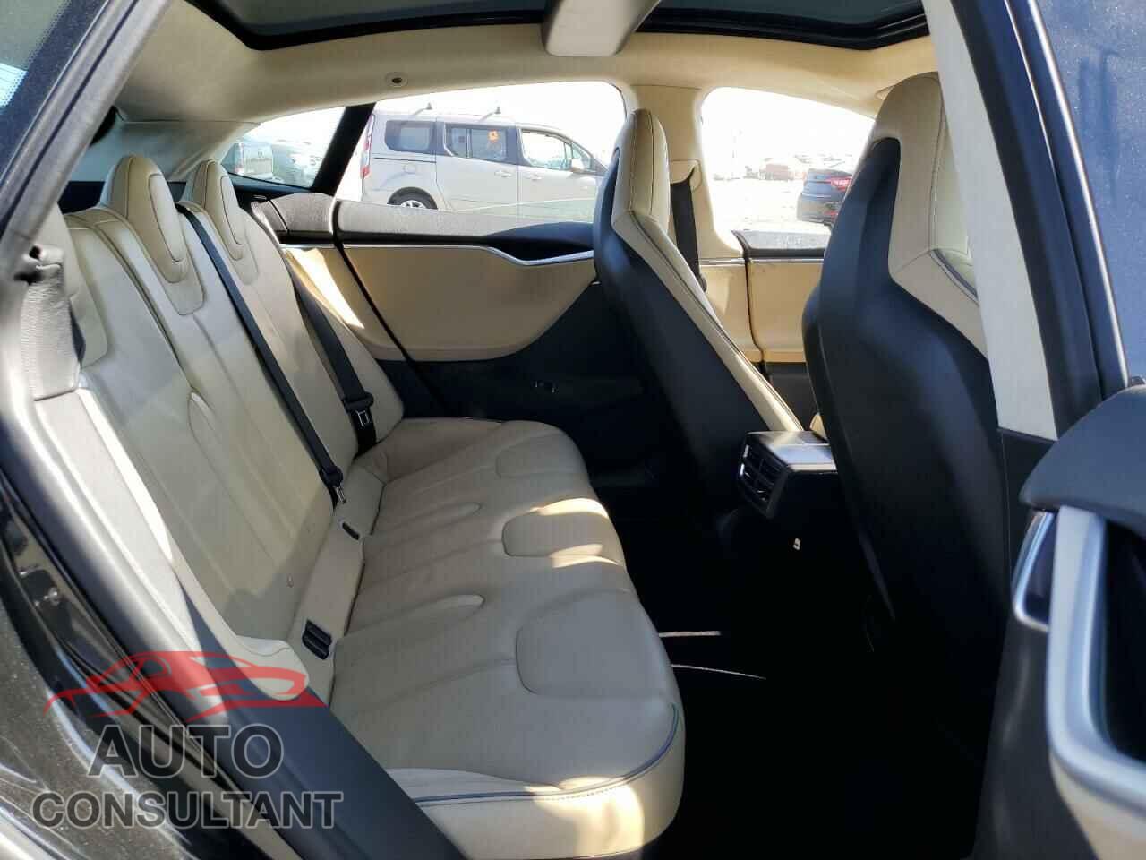TESLA MODEL S 2012 - 5YJSA1DP7CFS00835