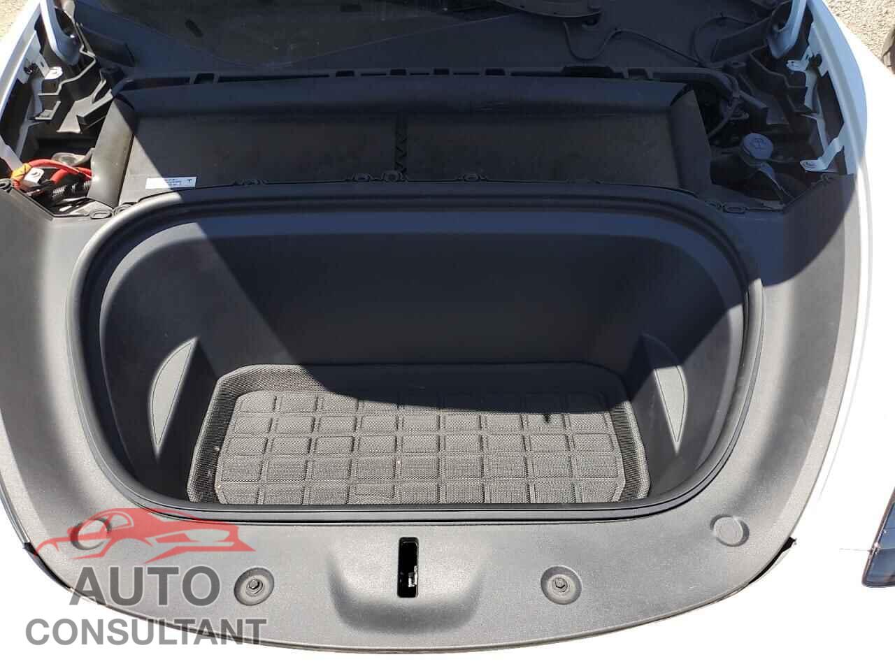 TESLA MODEL Y 2023 - 7SAYGAEE5PF750064