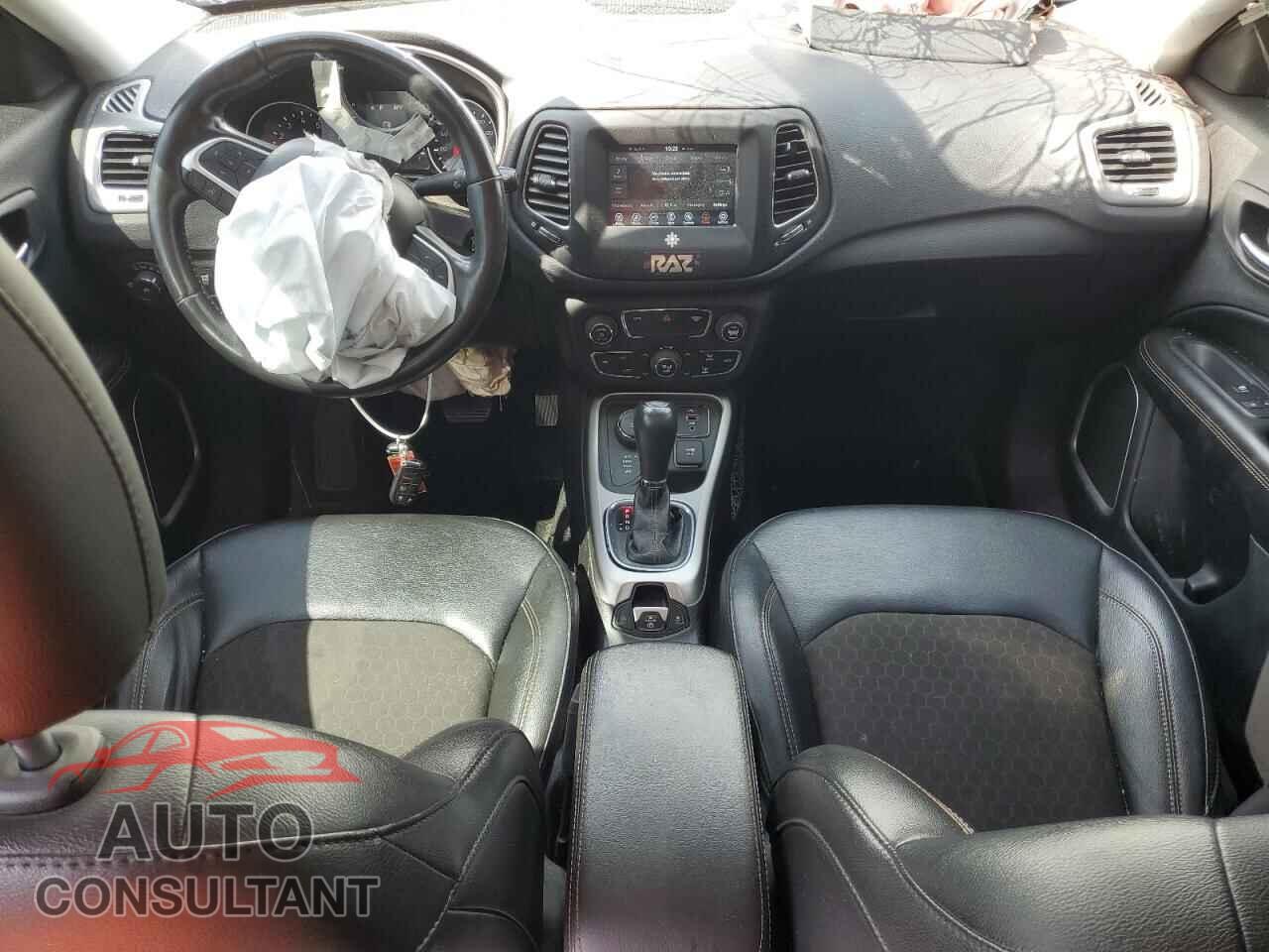 JEEP COMPASS 2020 - 3C4NJDBB4LT145574