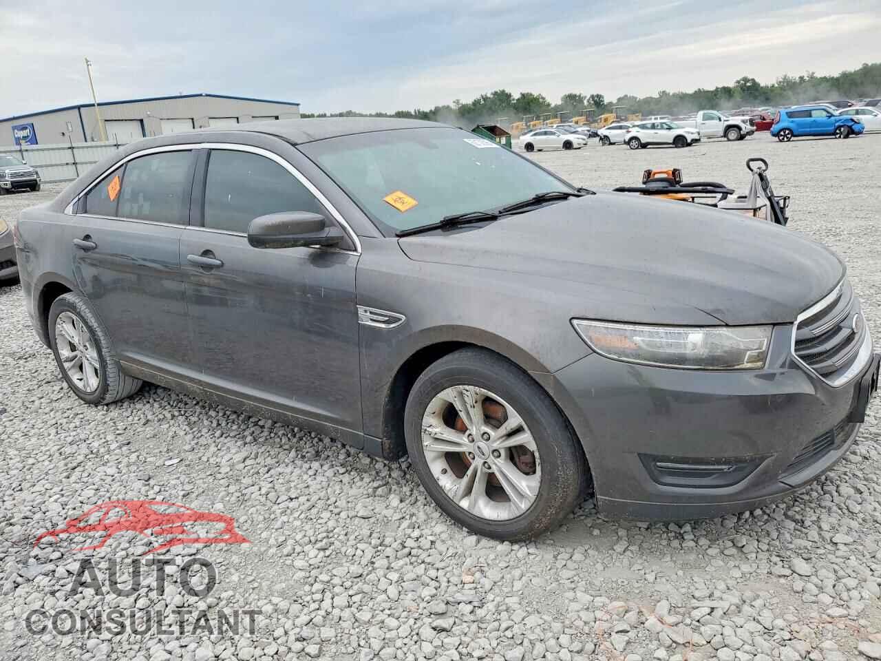 FORD TAURUS 2015 - 1FAHP2E82FG181777