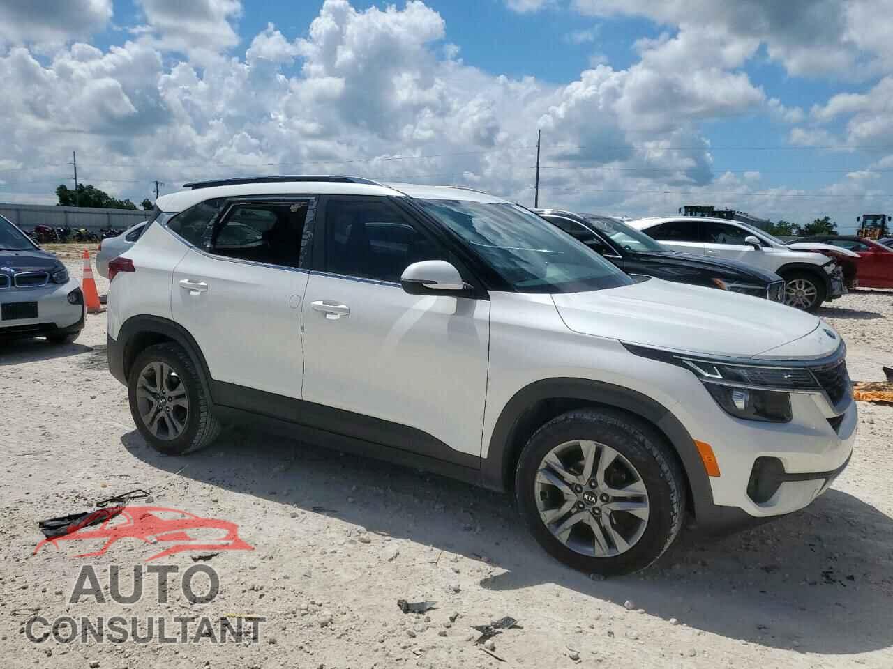 KIA SELTOS 2021 - KNDEU2AA7M7100784