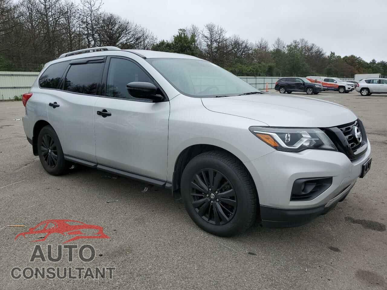 NISSAN PATHFINDER 2017 - 5N1DR2MM3HC904169