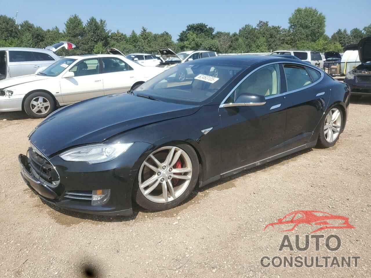 TESLA MODEL S 2014 - 5YJSA1H29EFP64021