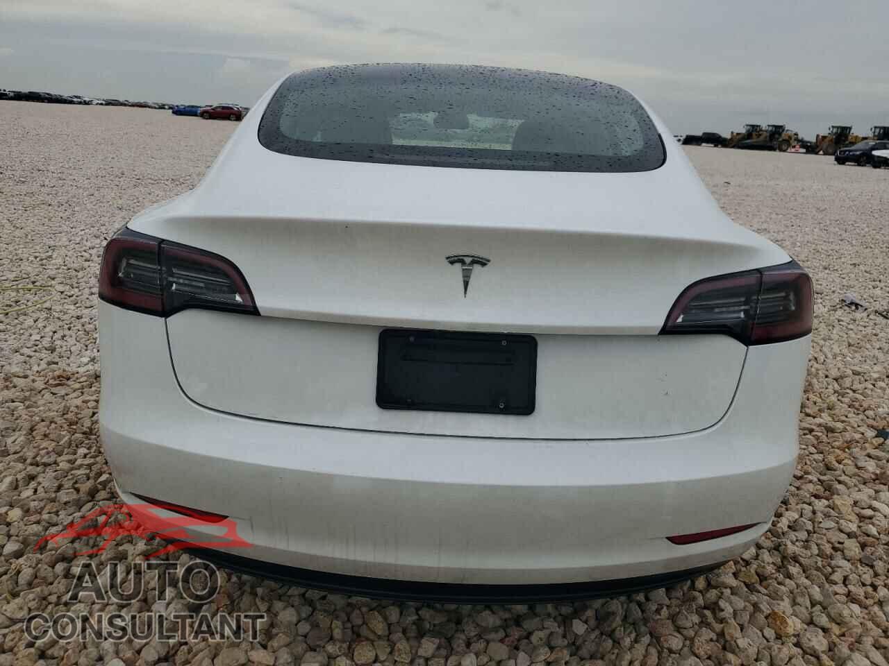 TESLA MODEL 3 2023 - 5YJ3E1EA5PF427708