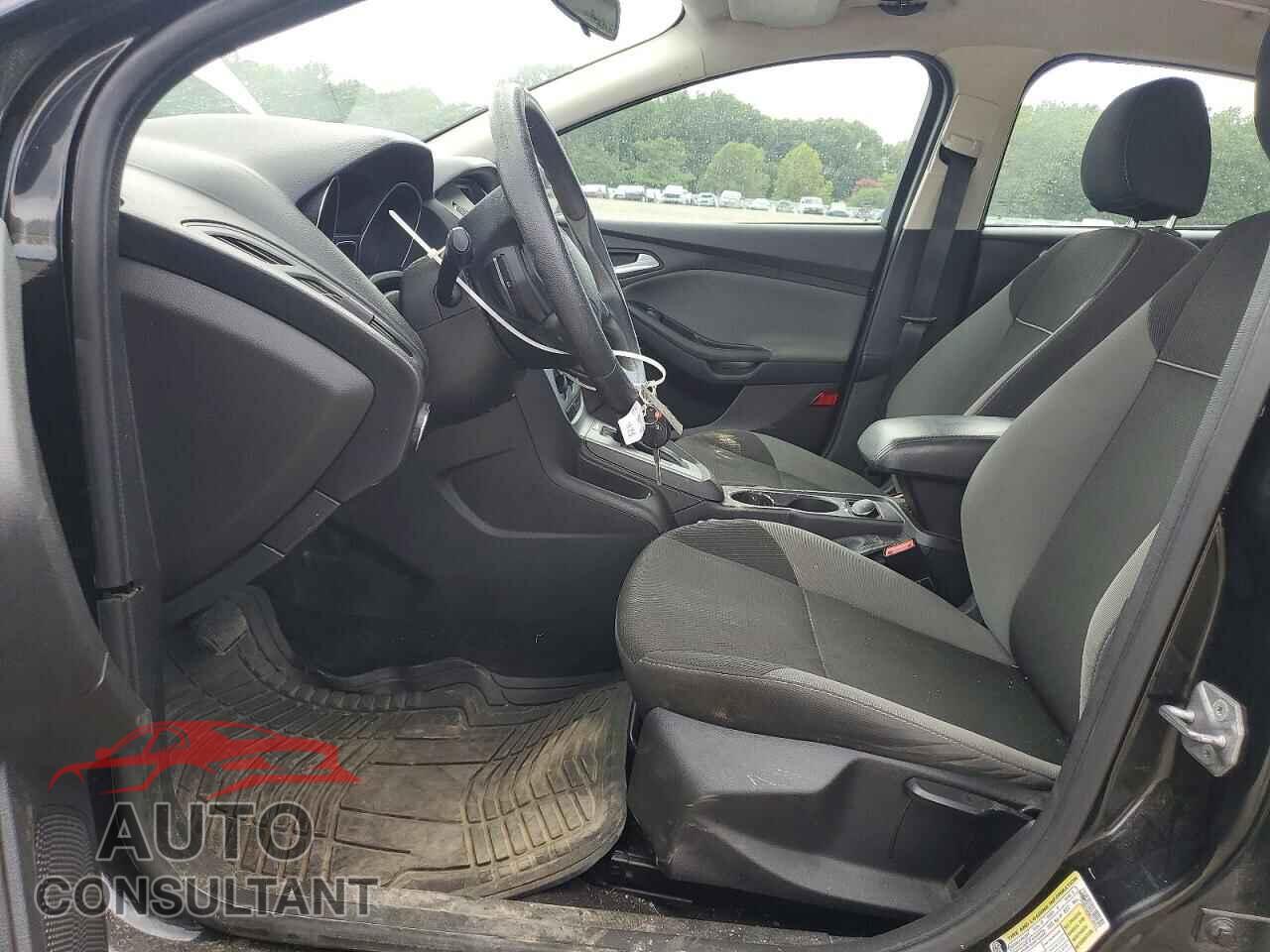 FORD FOCUS 2014 - 1FADP3F2XEL133111