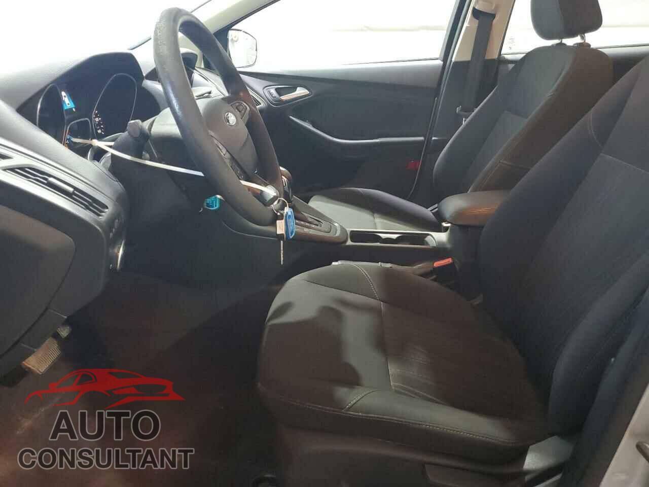 FORD FOCUS 2016 - 1FADP3K26GL392803