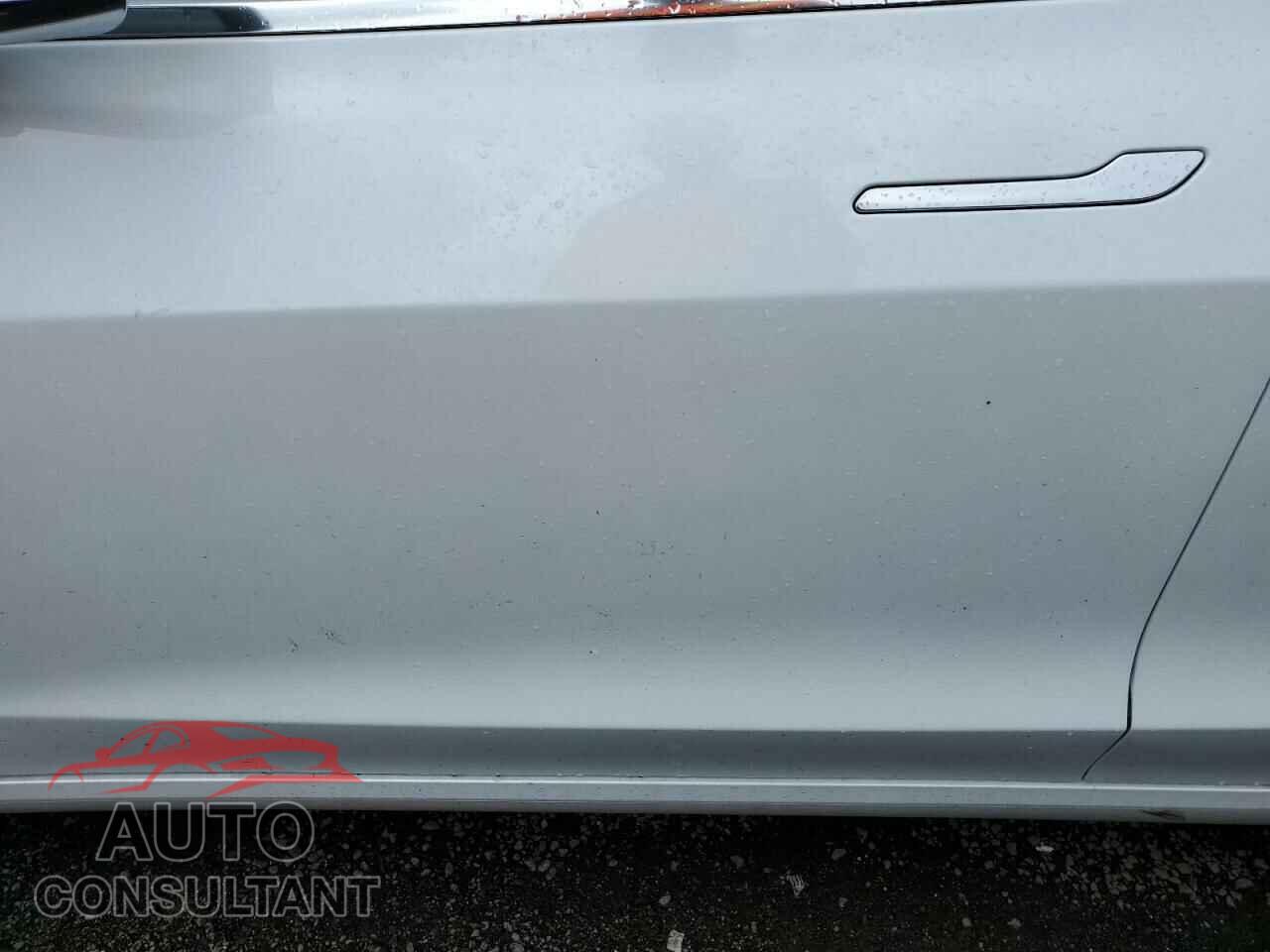 TESLA MODEL 3 2019 - 5YJ3E1EBXKF388454