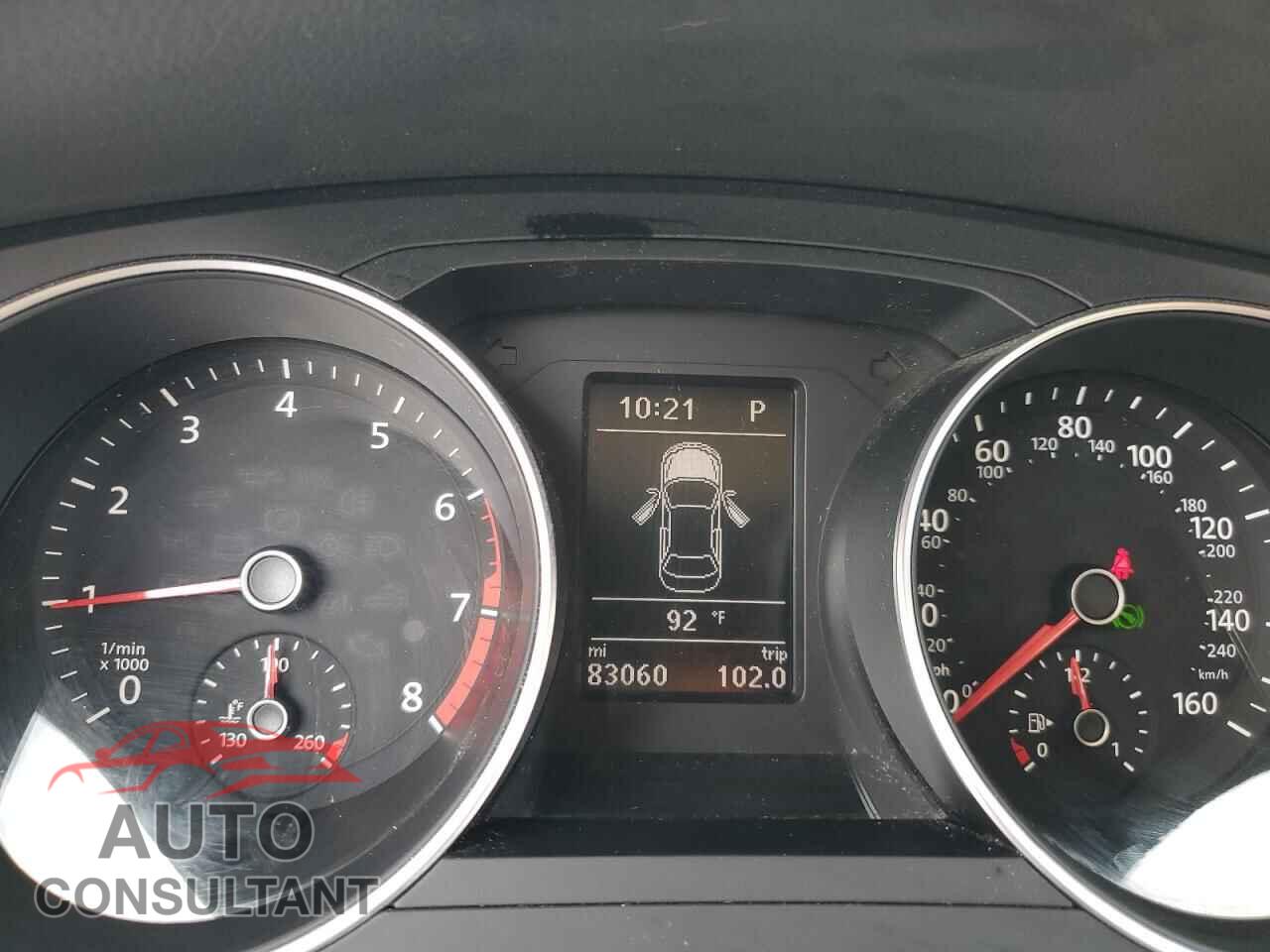 VOLKSWAGEN JETTA 2018 - 3VWDB7AJ5JM221777