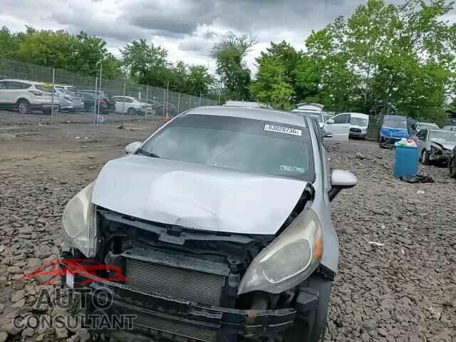 KIA RIO 2015 - KNADM4A30F6494904