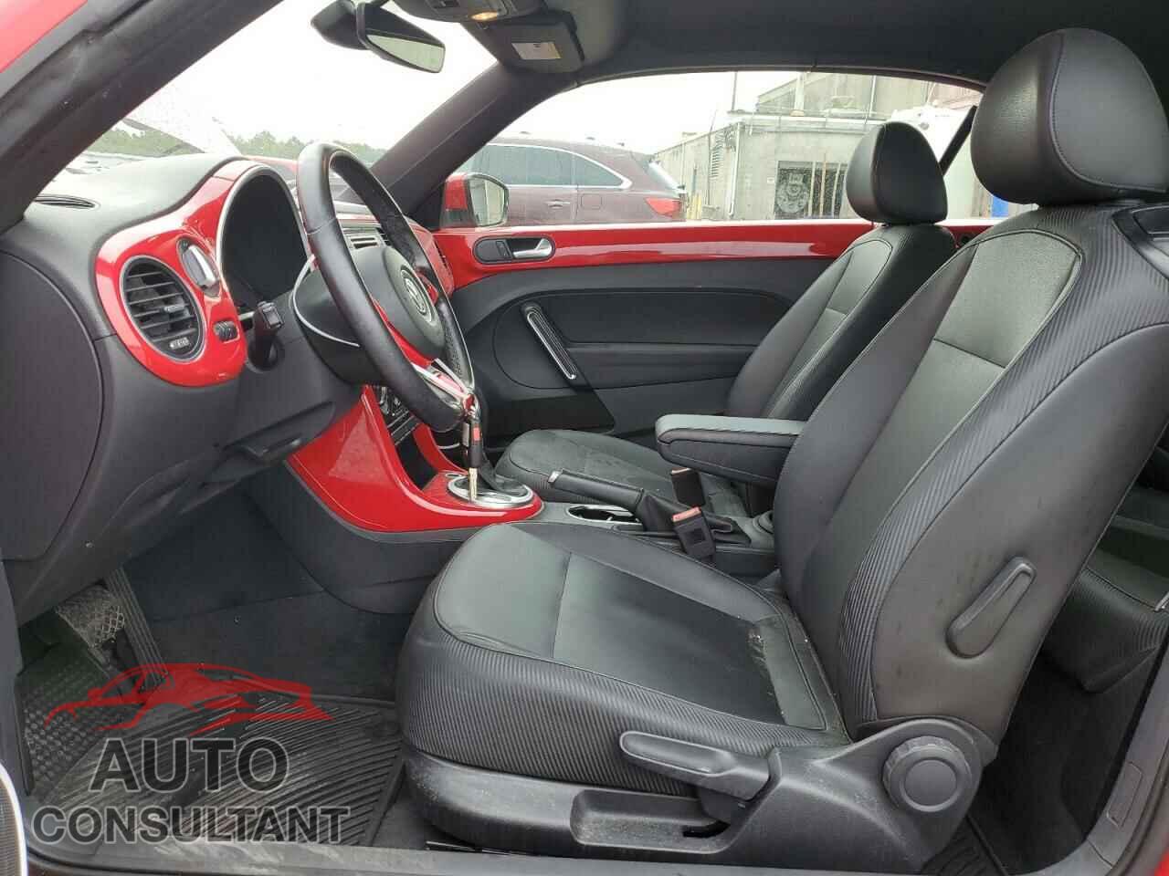 VOLKSWAGEN BEETLE 2017 - 3VW517AT5HM803316