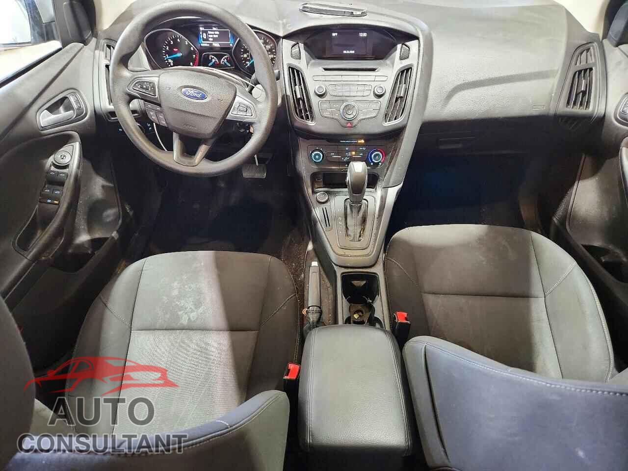 FORD FOCUS 2015 - 1FADP3F23FL353496