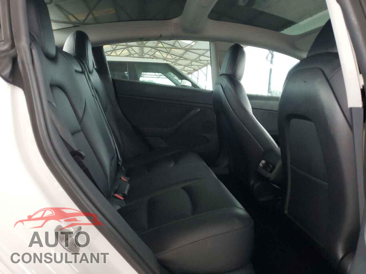 TESLA MODEL 3 2021 - 5YJ3E1EA4MF985500