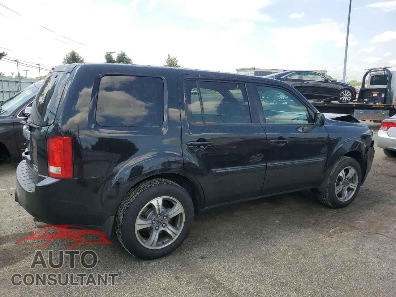 HONDA PILOT 2015 - 5FNYF4H36FB007245