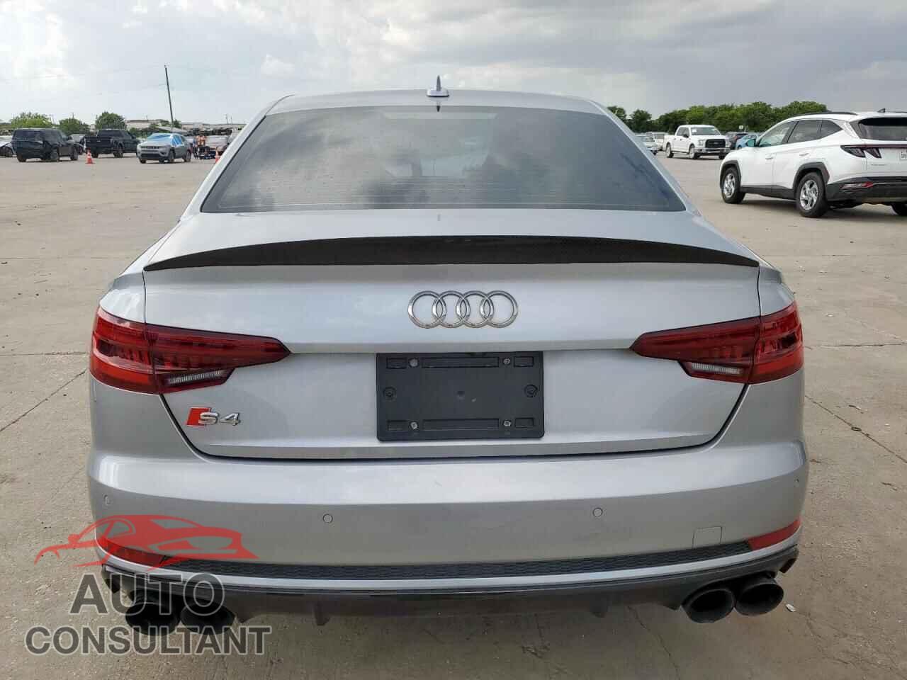 AUDI S4/RS4 2018 - WAUB4AF43JA128884