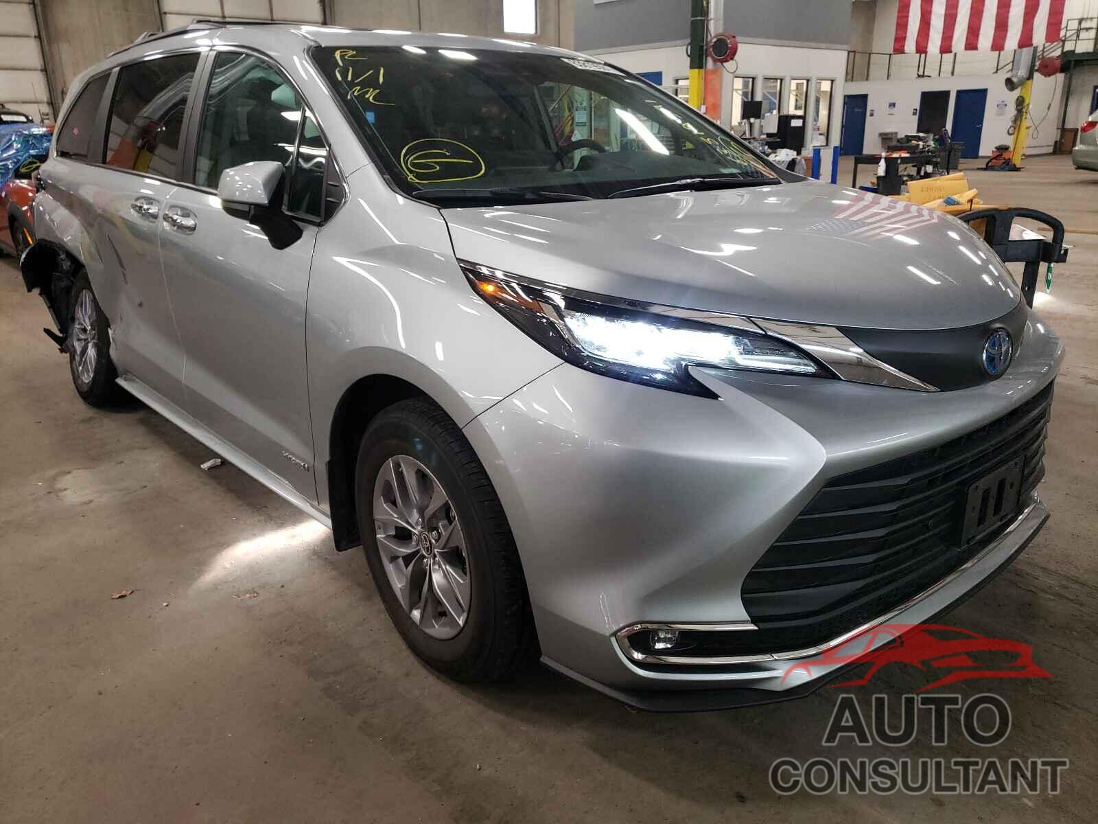 TOYOTA SIENNA 2021 - 5TDJSKFC4MS012246