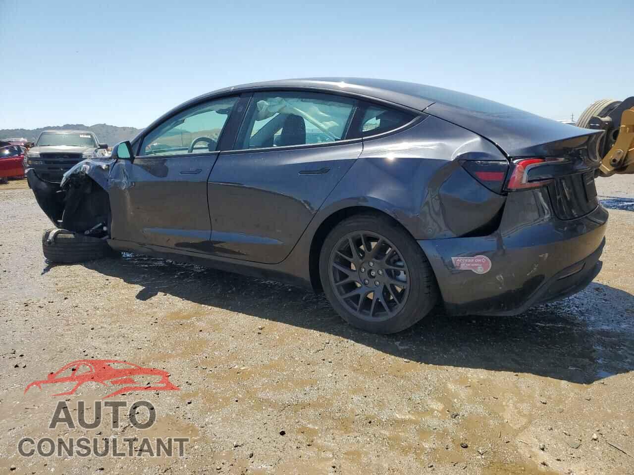 TESLA MODEL 3 2024 - 5YJ3E1EA9RF742143