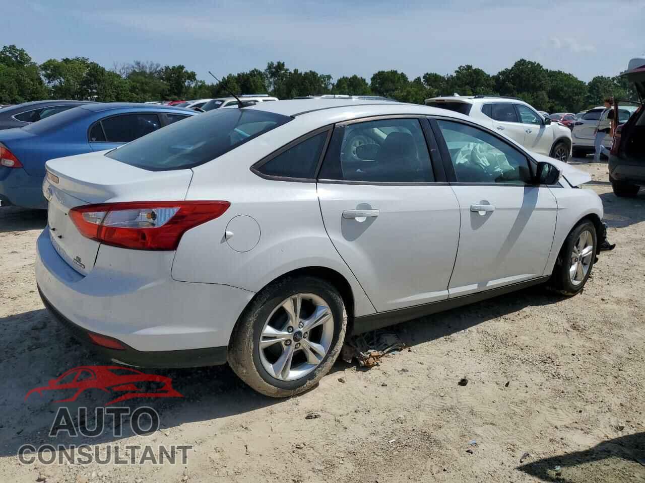 FORD FOCUS 2014 - 1FADP3F27EL224207