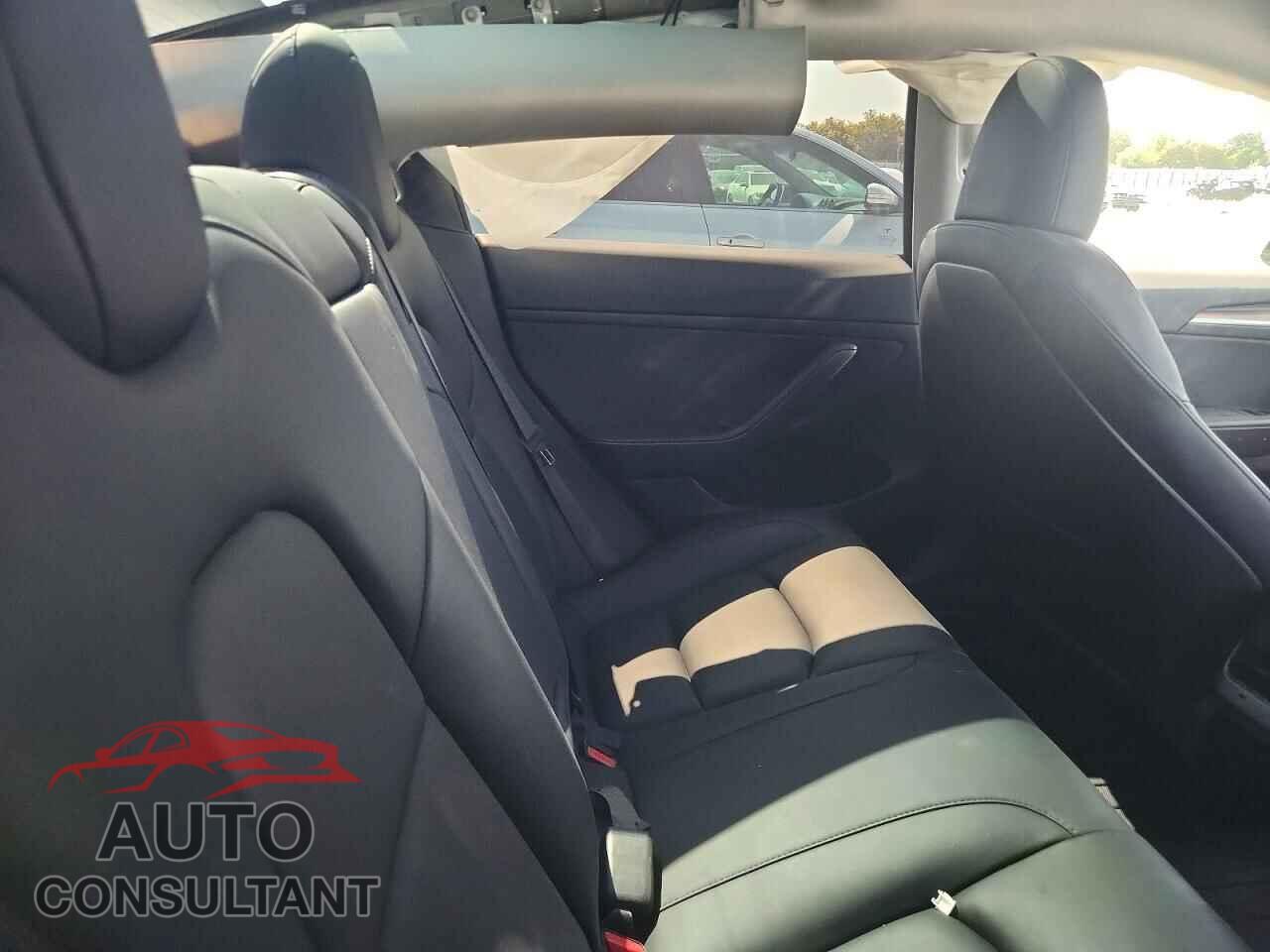 TESLA MODEL 3 2023 - 5YJ3E1EA5PF541255