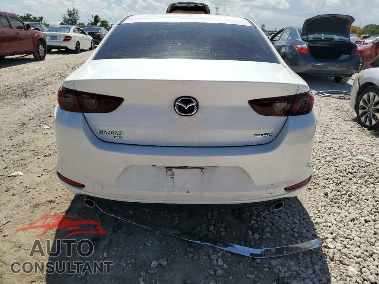 MAZDA 3 2019 - JM1BPBAM0K1120928