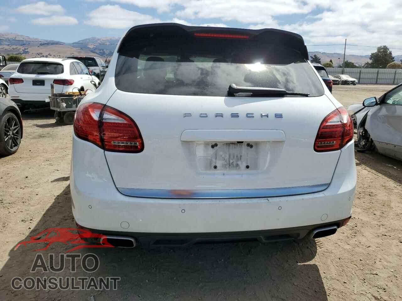 PORSCHE CAYENNE 2014 - WP1AB2A2XELA58048