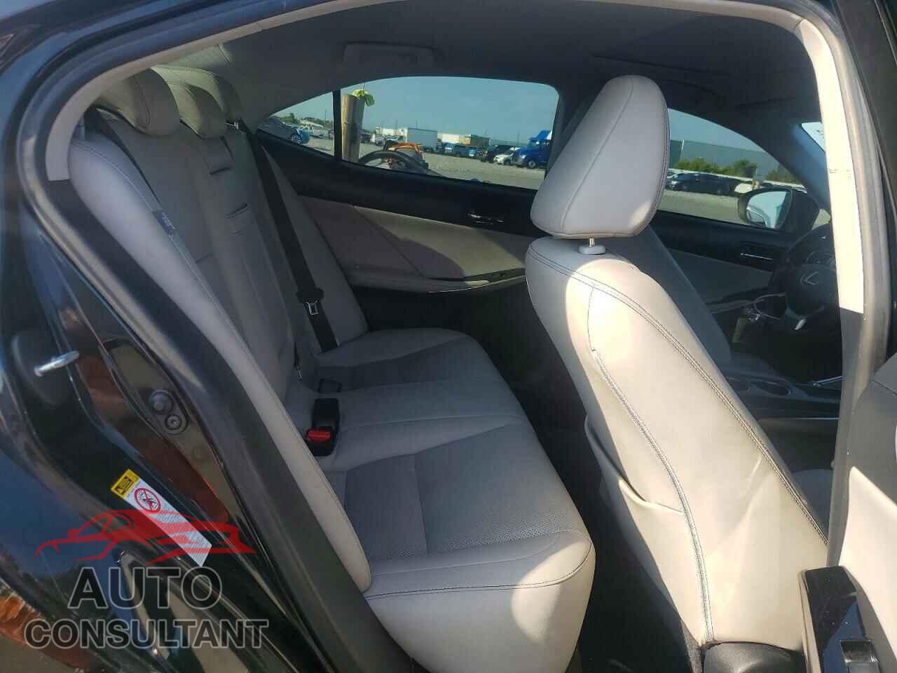 LEXUS IS 2015 - JTHBF1D25F5049083