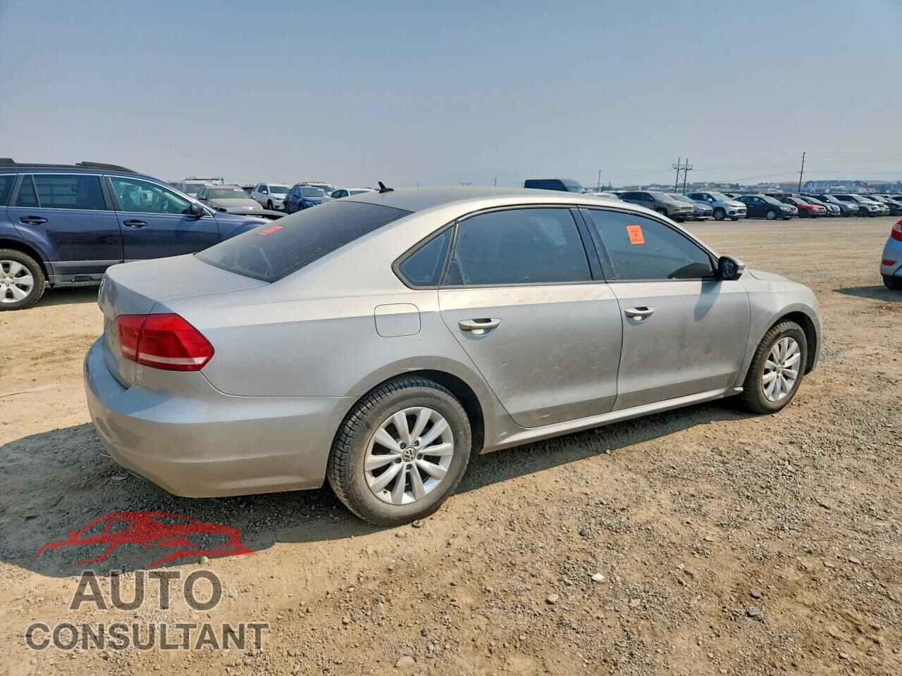 VOLKSWAGEN PASSAT 2012 - 1VWAH7A32CC080237