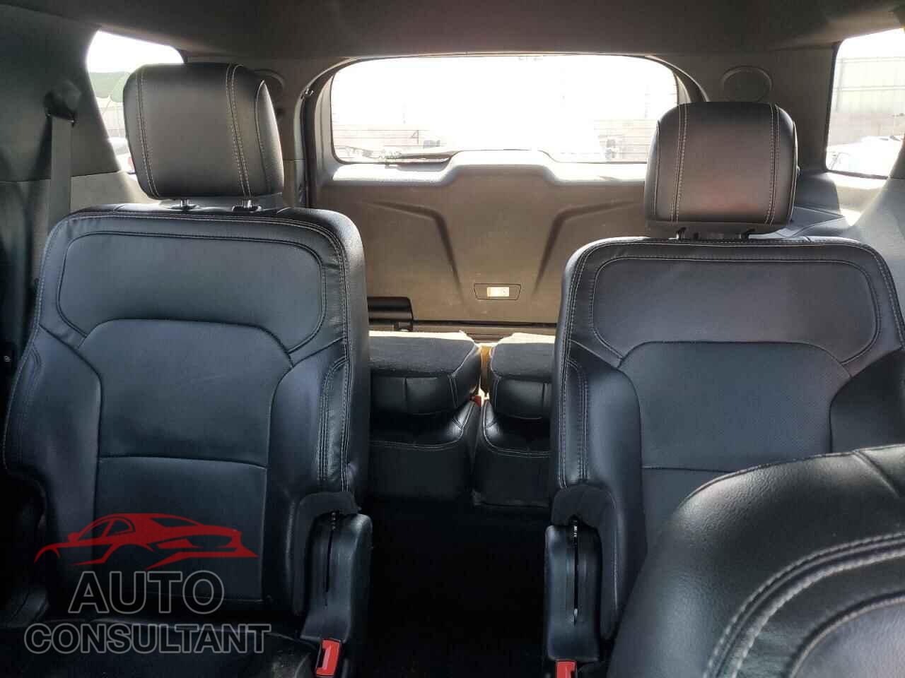 FORD EXPLORER 2018 - 1FM5K7F84JGB87835