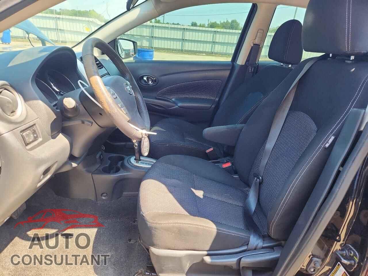 NISSAN VERSA 2019 - 3N1CN7AP3KL805860